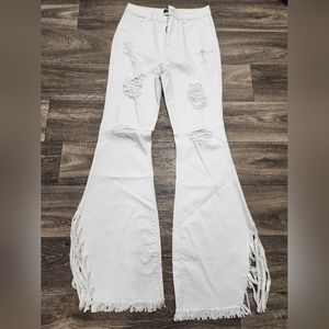 JC JQ White distressed Flare Jeans size L 28" waist 33" inseam